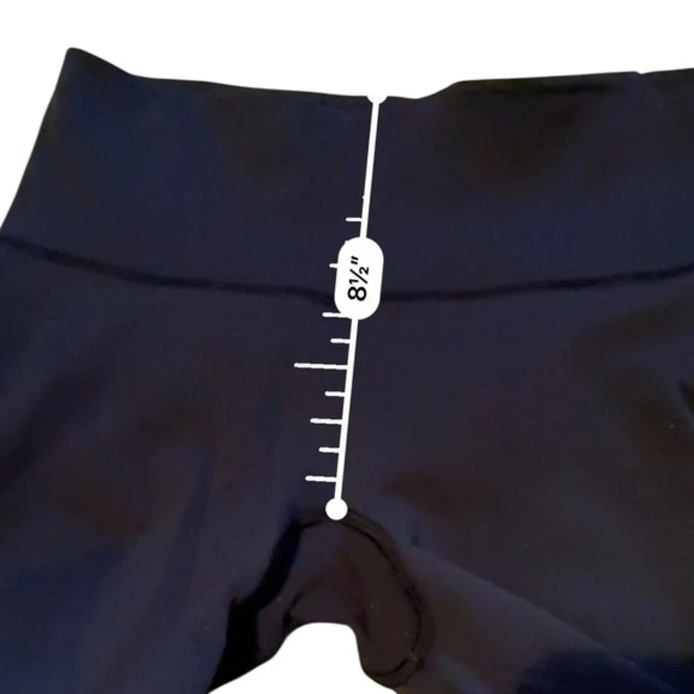 Lululemon Women's Black Mid Rise Mesh Detail Yoga Leggings Size 4 Estimated‎